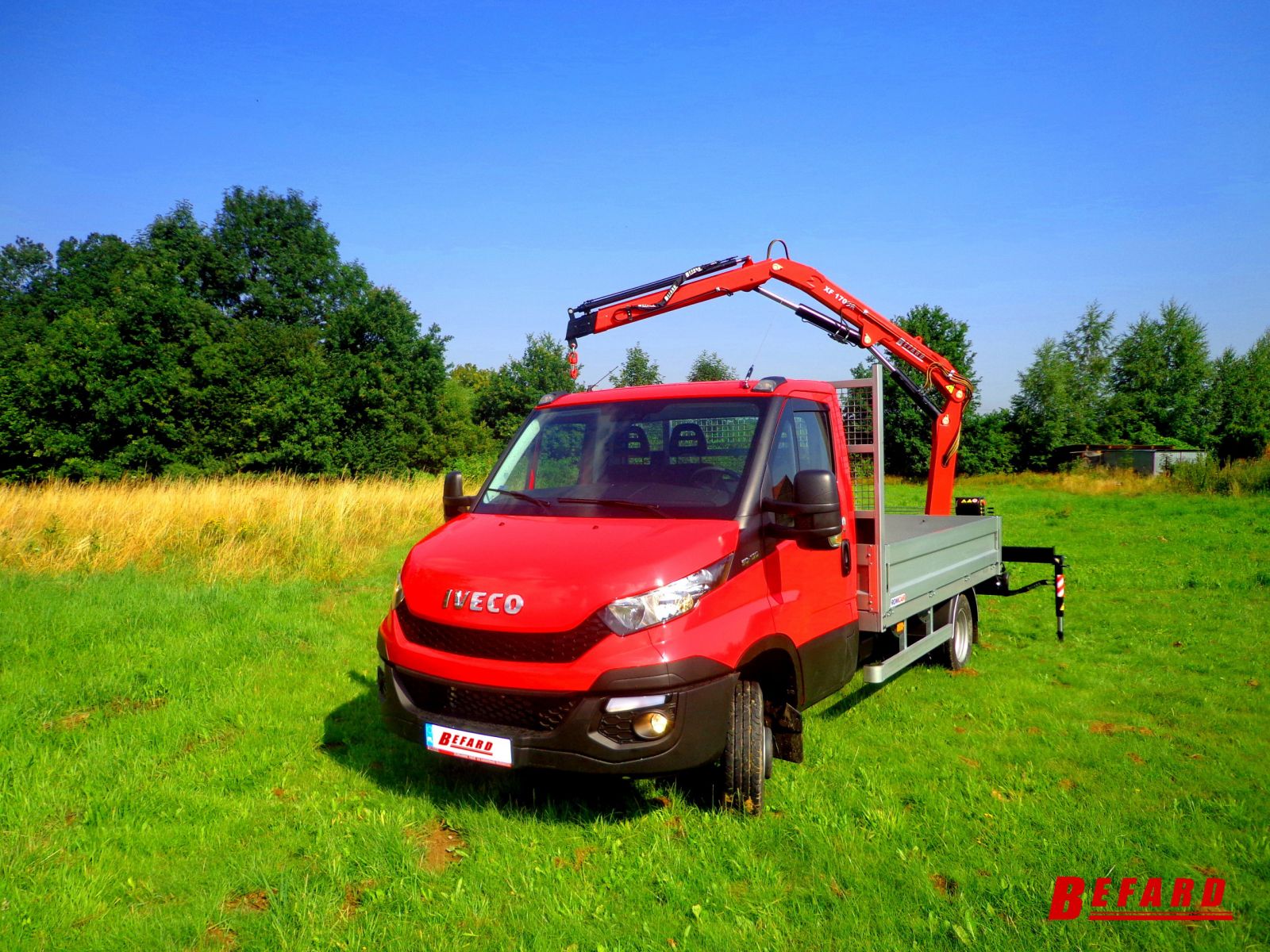 żuraw befard XF 1700A na IVECO